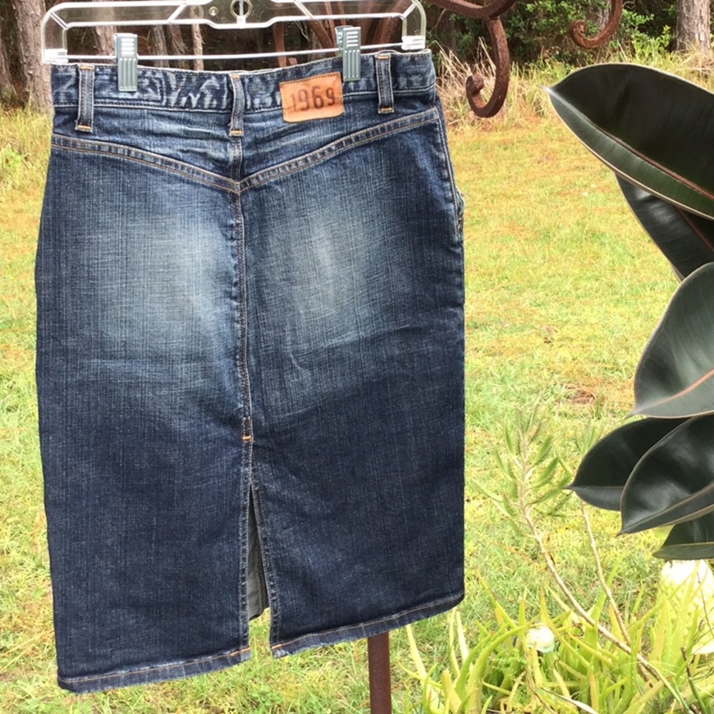 🦋Gap - 1969 Denim Pencil Skirt Size 2 Must Have - Picture 6 of 9